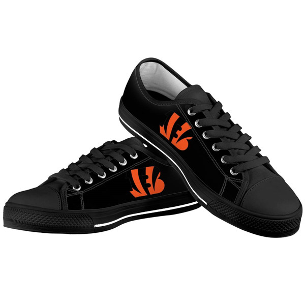 Men's Cincinnati Bengals Low Top Canvas Sneakers 006