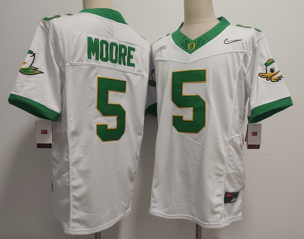 Men's Oregon Ducks #5 Dakorien Moore White 2026 F.U.S.E. Stitched Jersey